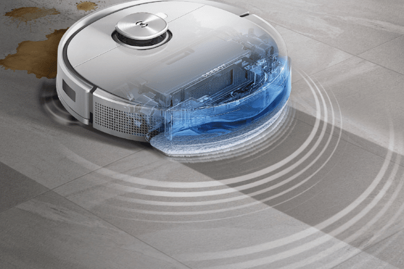 Der Ecovacs Deebot T9+ wischt mit vibrierender Wischplatte (OZMO PRO) einen Fließboden